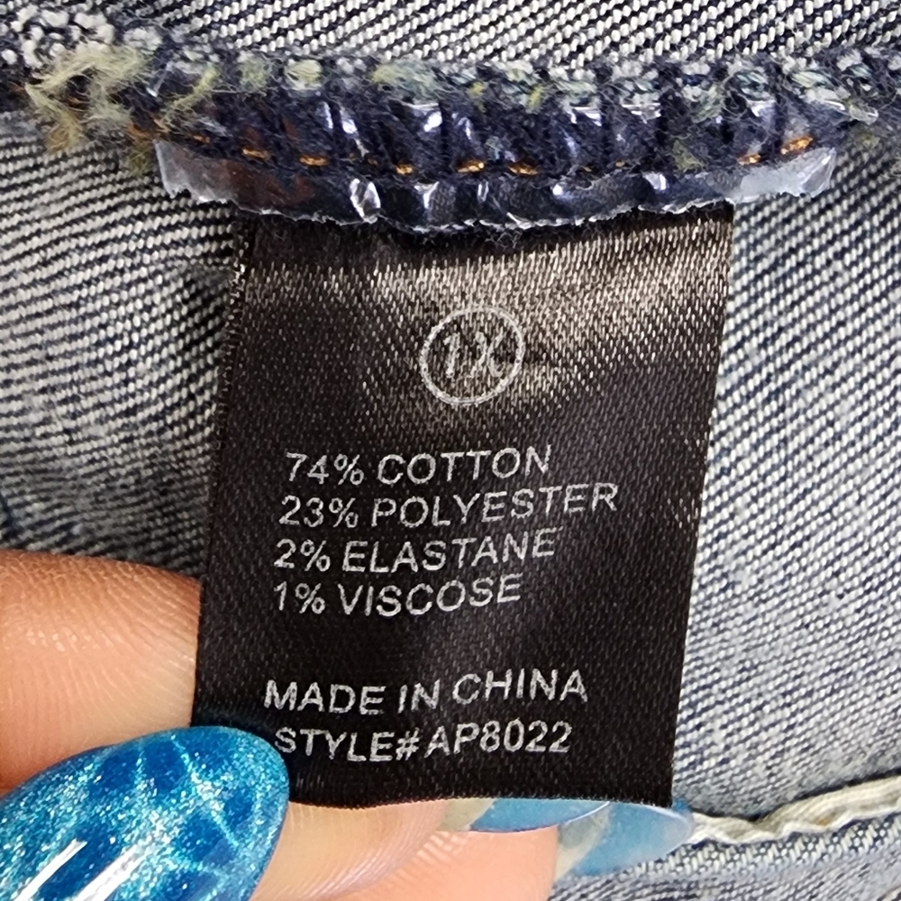 Fashion Nova Distressed Blue Denim Jacket Size 1X Plus Size - Picture 5 of 7